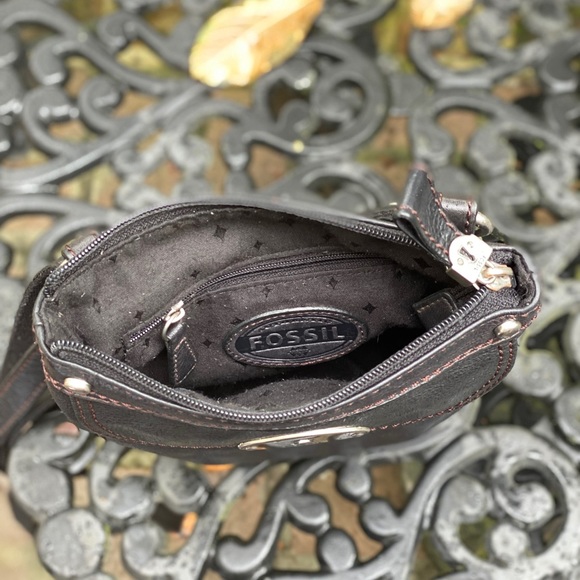 Black Fossil Crossbody/Shoulder Bag with Keyhole - Picture 3 of 8